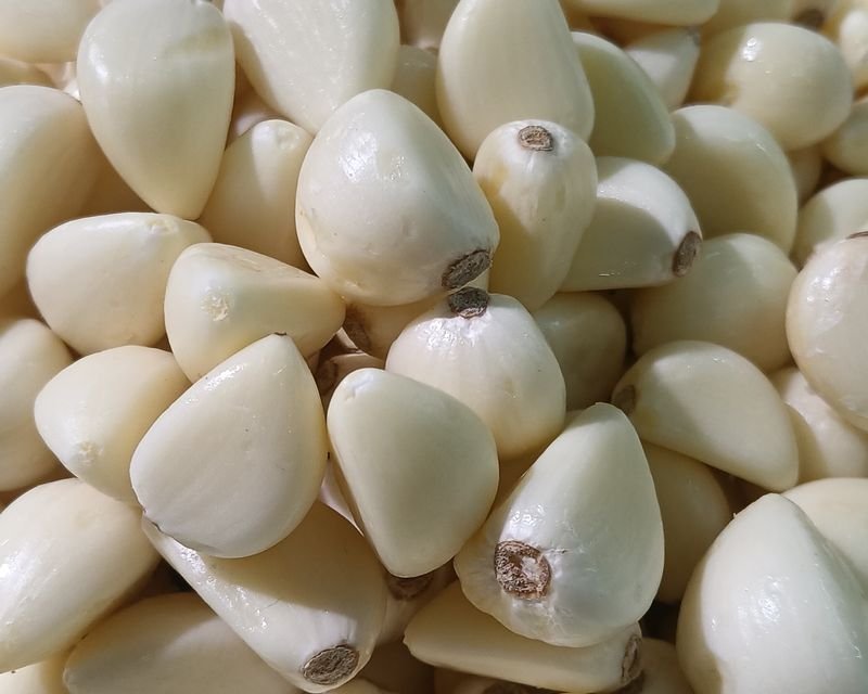 Peeled Garlic